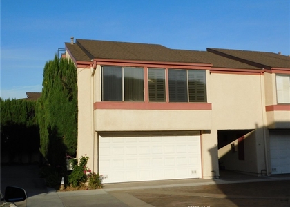 1015 Arcadia Avenue - Photo 1
