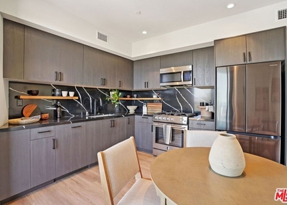 1110 S Spaulding Avenue - Photo 1