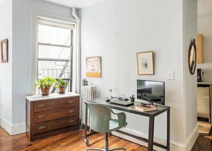 236 East 78th Street - Photo 1