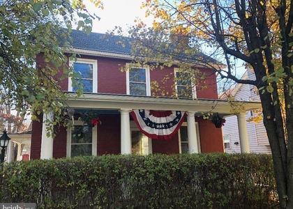1503 W Washington Street - Photo 1