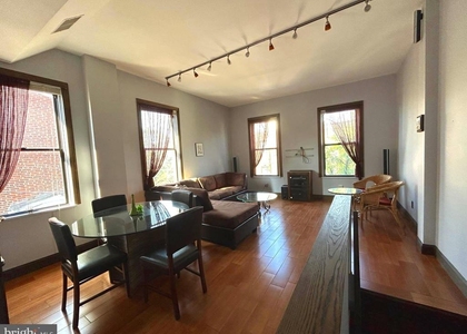 727 S 2nd Street - Photo 1