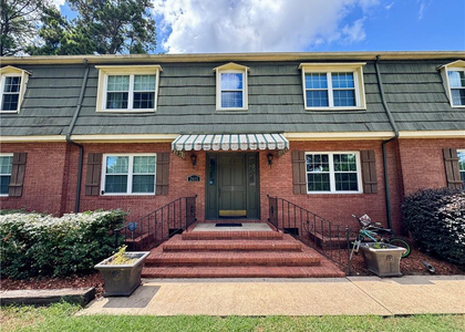 2601 N Roberts Avenue - Photo 1