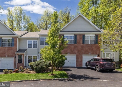 302 Wellington Park Drive - Photo 1