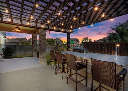 100 Speckle Park Dr - Photo 1