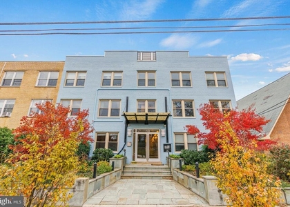 922 Madison Street Nw - Photo 1