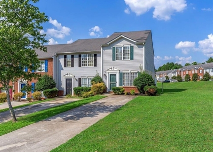 1327 Hollenbeck Lane - Photo 1