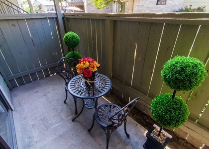515 S Bender Avenue - Photo 1