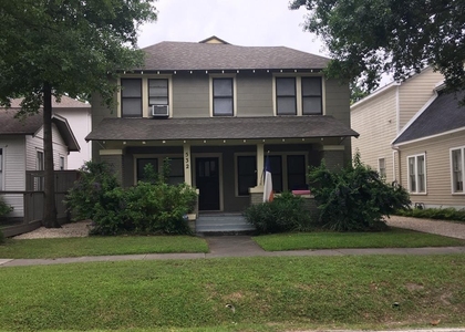 532 Cortlandt Street - Photo 1