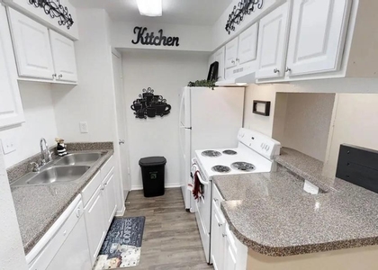 515 S Bender Avenue - Photo 1
