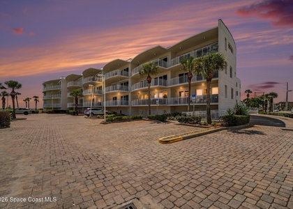 601 N Miramar Avenue - Photo 1