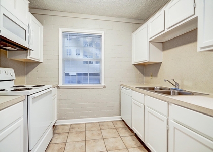 802 Stanford Street - Photo 1