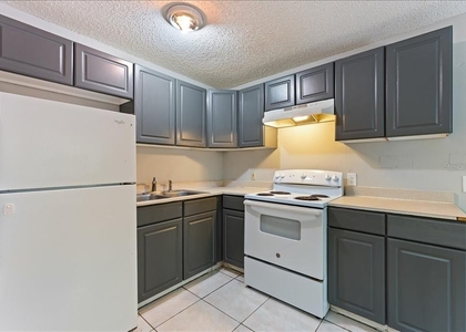 6345 Newtown Circle - Photo 1