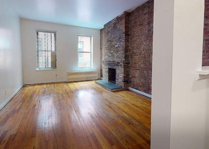 West 28th Street - Photo 1
