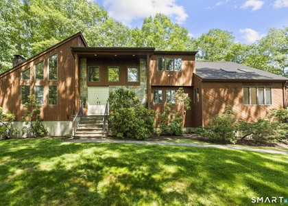 732 Den Road - Photo 1