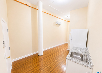 105 Bank Street - Photo 1
