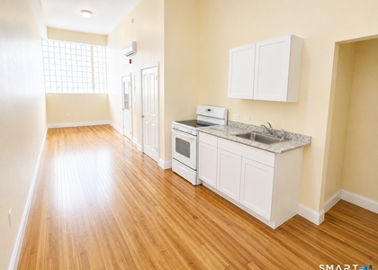 105 Bank Street - Photo 1