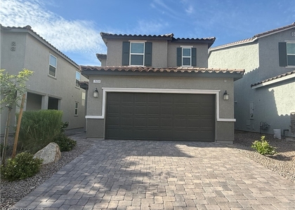7659 W Mistral Avenue - Photo 1