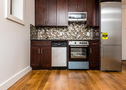 6702 60th St - Photo 1
