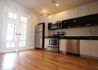 443 Harman St  - Photo 1