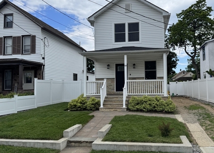 13 Locust Avenue - Photo 1