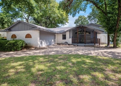 912 Glen Oaks Boulevard - Photo 1