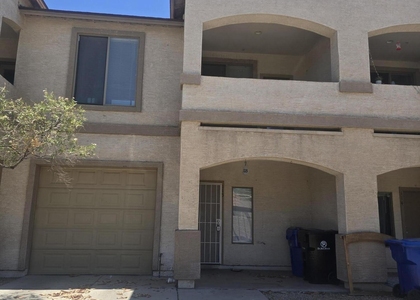302 E Lawrence Boulevard - Photo 1