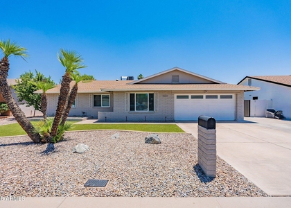 2033 E Harvard Drive - Photo 1