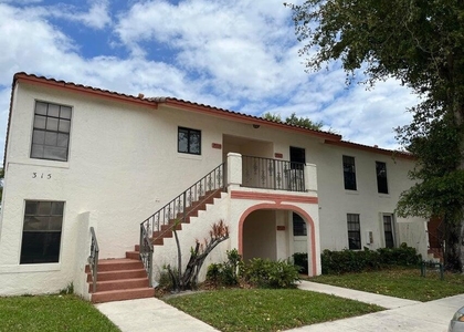 315 Palmwood Place - Photo 1