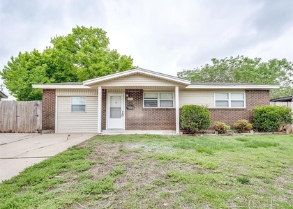 641 Sw 15th Street - Photo 1