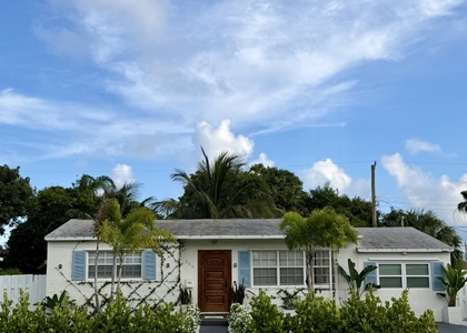 350 Forest Hill Boulevard - Photo 1