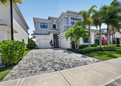 17358 Santaluce Manor - Photo 1
