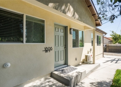 1806 8th St - Photo 1