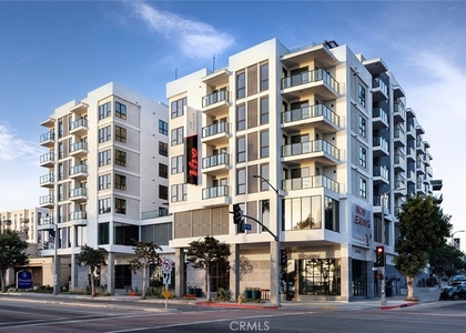 511 S Harbor - Photo 1