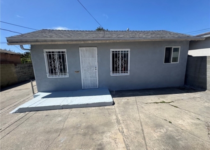 3520 W 111 - Photo 1