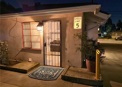 843 W Walnut - Photo 1