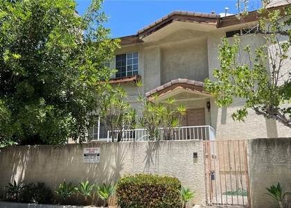 1037 Sunset Boulevard - Photo 1