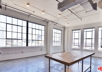 315 E 8th Street - Photo 1