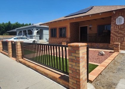 3582 S Budlong Avenue - Photo 1