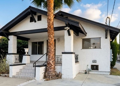 1536 N Mariposa Avenue - Photo 1