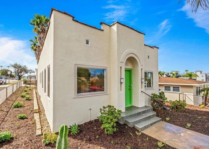 915 Civic Center Dr - Photo 1