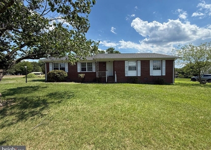 1804 Sherwood Drive - Photo 1