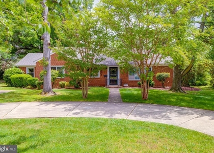 1947 Arlington Ridge Road - Photo 1