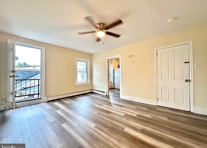 914 Swede Street - Photo 1