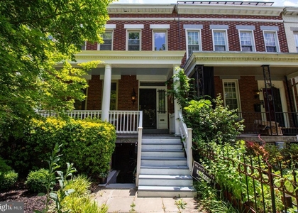 148 Adams Street Nw - Photo 1