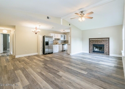 1155 19th Street N - Photo 1
