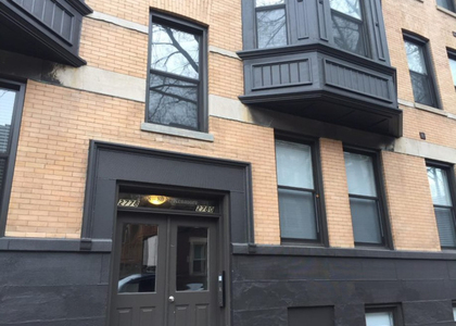 2778 N Kenmore Avenue - Photo 1