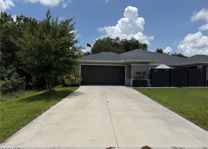 2413 Delta Avenue N - Photo 1