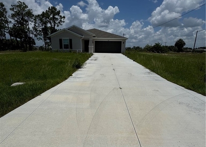1609 Ne 33rd Terrace - Photo 1