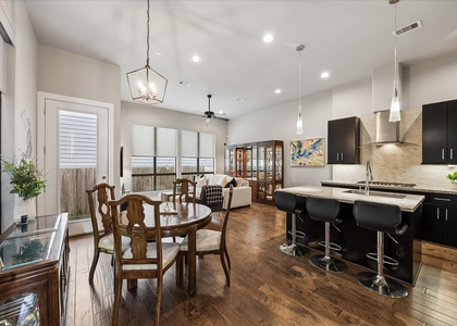 2410 Couch Street - Photo 1