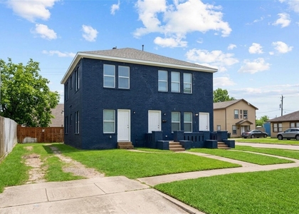 122 Pineview Drive - Photo 1